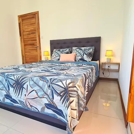 Cozy 3-Bedroom Apartment With Pool And Wildlife Views In Flic En Flac